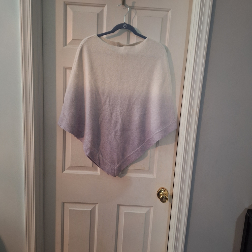 Barefoot Dreams Ocean Breeze Poncho in Soft Violet and White